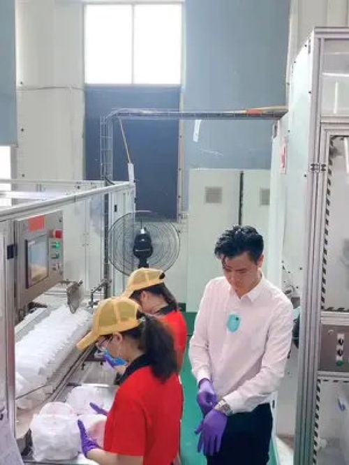 90后,福建人,在泉州開(kāi)廠,創(chuàng)業(yè)十年,從發(fā)自己工資到現(xiàn)在需要給一群人發(fā)工資,我一刻也不敢松懈 張得火