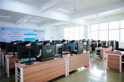 看見數字中國，加速千行萬業智能化升級——泉州人才助力數字化轉型